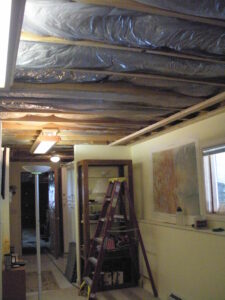 Insulating materials to be covered up by a ceiling